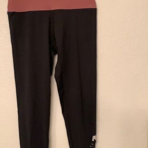 Pink Victoria Ultimate legging size small color black and light brown waist.